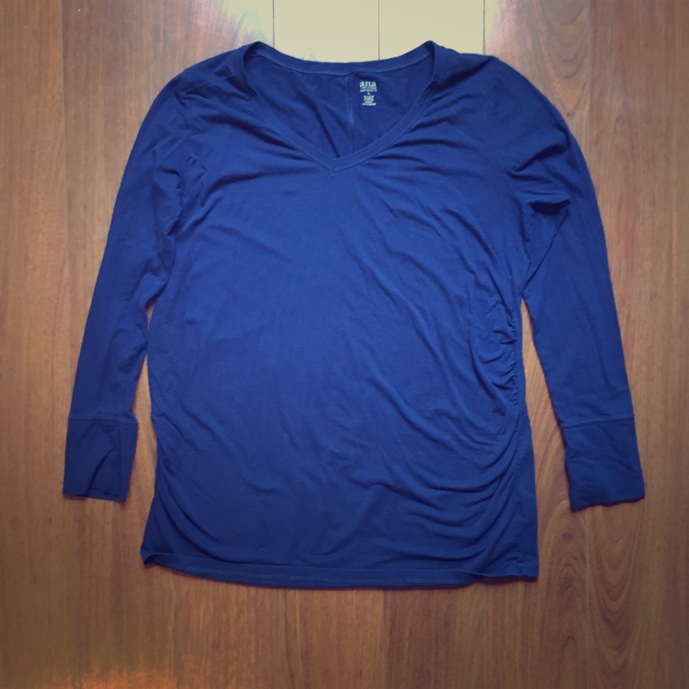 XL Navy maternity long-sleeve tee